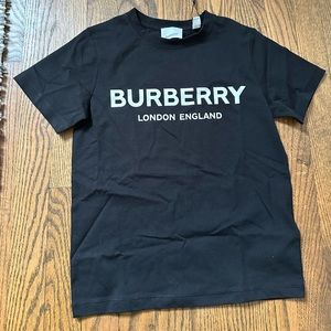 Burberry tee shirt